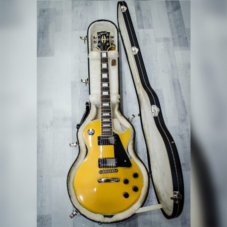 Gibson-Les-Paul-Custom-Gold-Top1